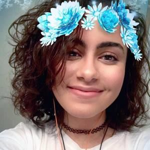 Meet your Posher, Dahira